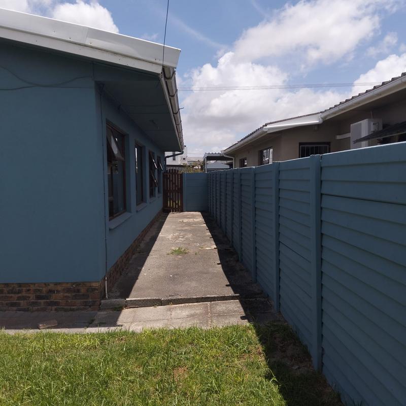 To Let 3 Bedroom Property for Rent in Peerless Park North Western Cape